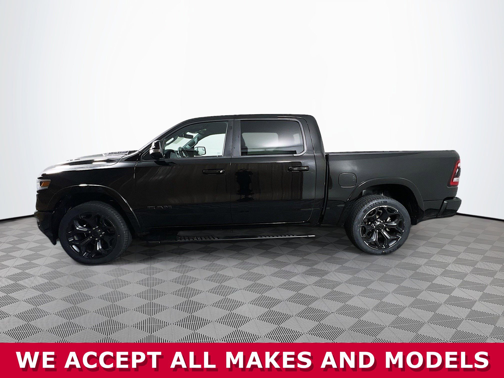 Used 2024 RAM 1500 Limited w/ Night Edition image 30