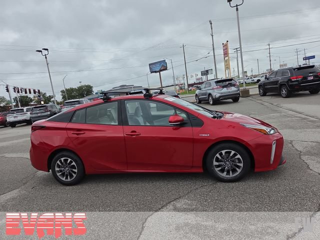 Certified 2022 Toyota Prius Limited w/ Premium Convenience Package FWD image 2
