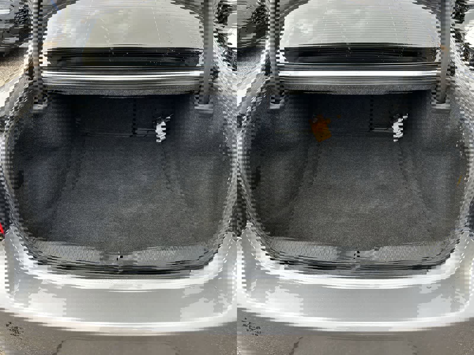 Used 2017 Dodge Charger SXT w/ Blacktop Package image 11