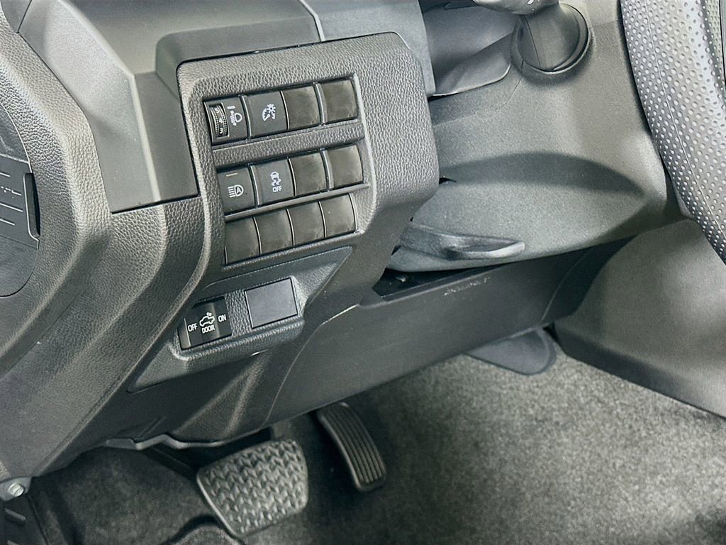 Certified 2024 Toyota Tacoma SR image 10