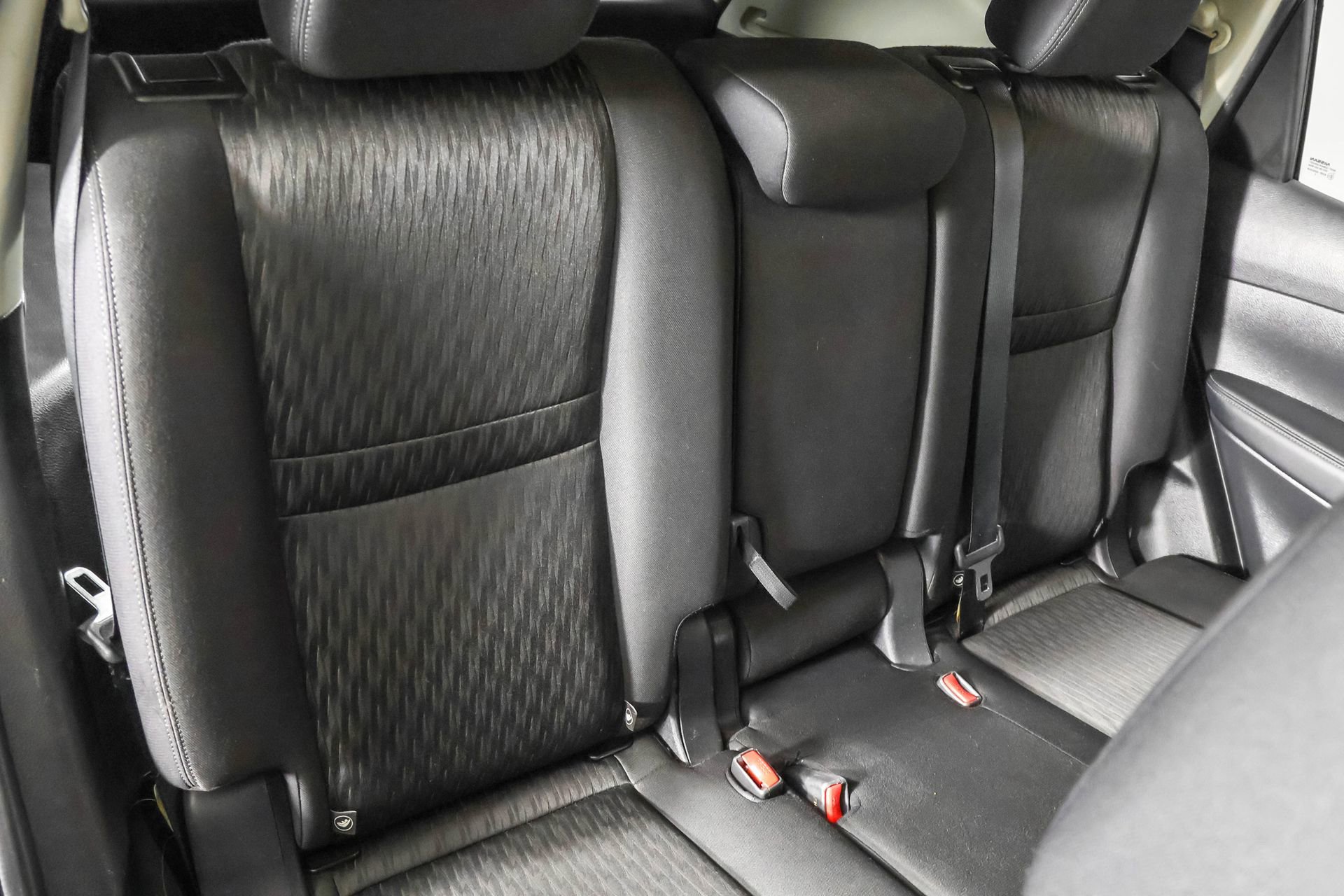 Used 2019 Nissan Rogue SV image 41