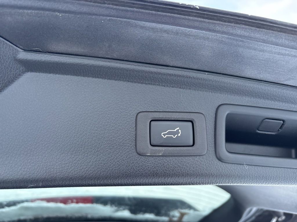 Used 2016 Subaru Forester 2.5i Limited image 12