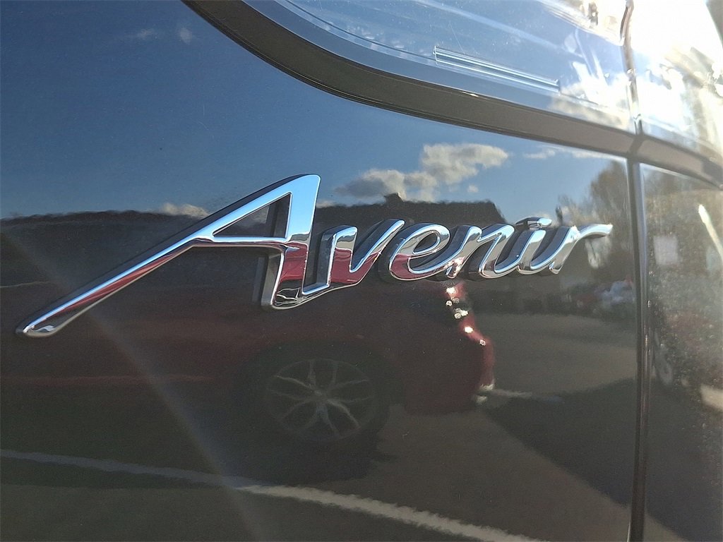 Used 2023 Buick Envision Avenir image 35