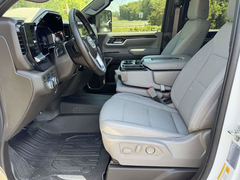 Used 2025 GMC Sierra 2500 SLE w/ SLE Value Package; AWD/4WD image 20