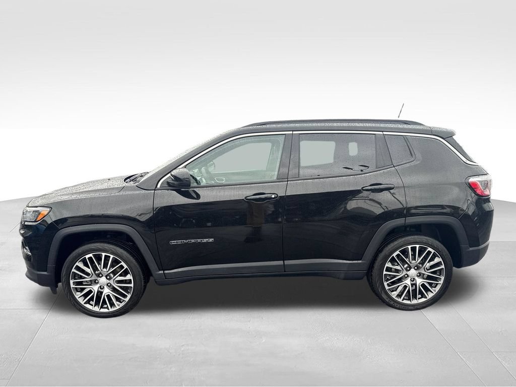 Certified 2023 Jeep Compass Limited w/ Elite Group AWD/4WD image 7