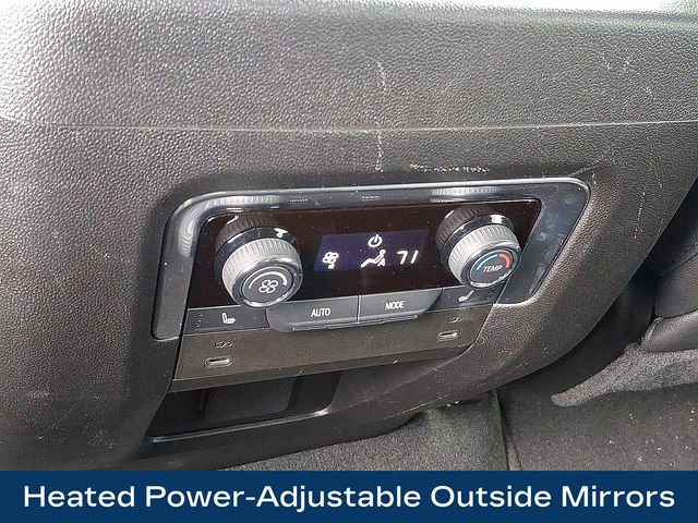Used 2025 Chevrolet Suburban Premier AWD/4WD image 22