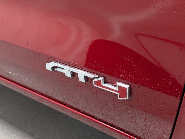 Certified 2024 GMC Canyon AT4 w/ AT4 Premium Package AWD/4WD image 3