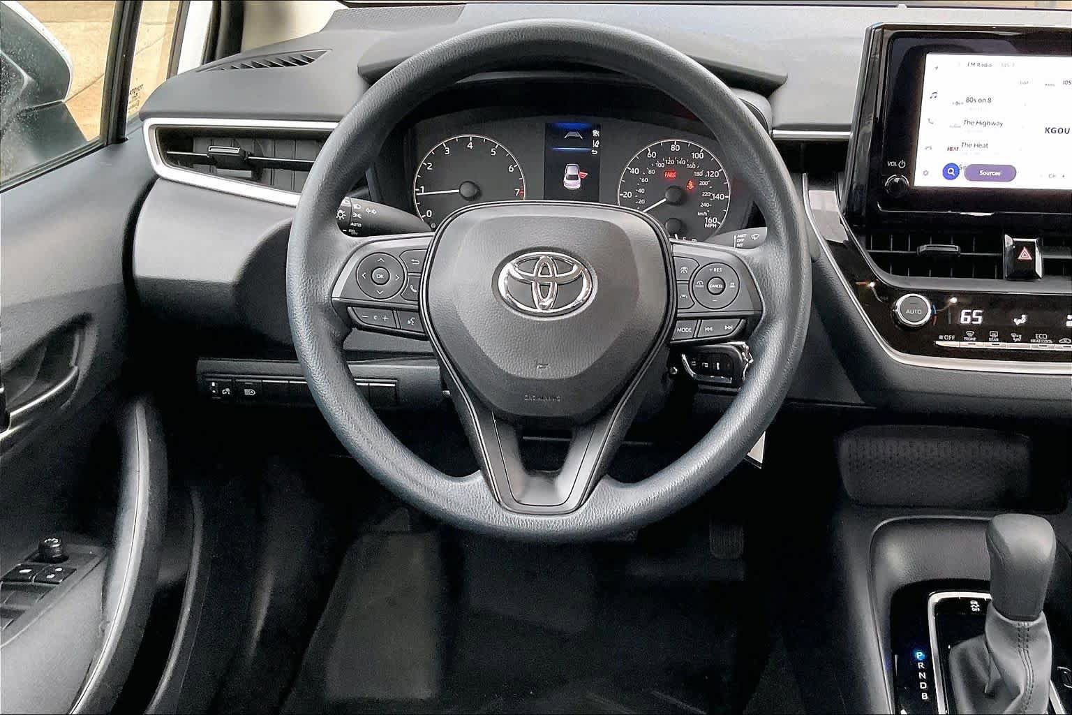 Used 2024 Toyota Corolla LE FWD image 6