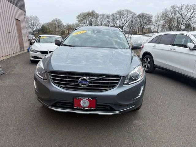 Used 2017 Volvo XC60 T6 Inscription image 2
