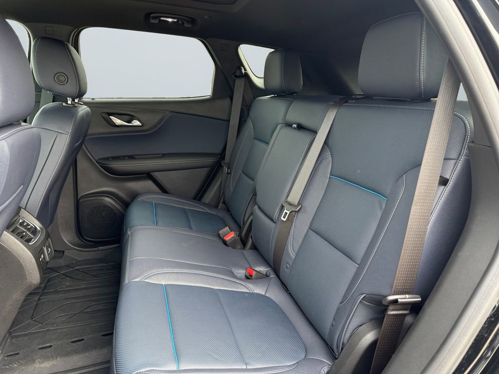 Used 2025 Chevrolet Blazer RS w/ Driver Confidence II Package image 13