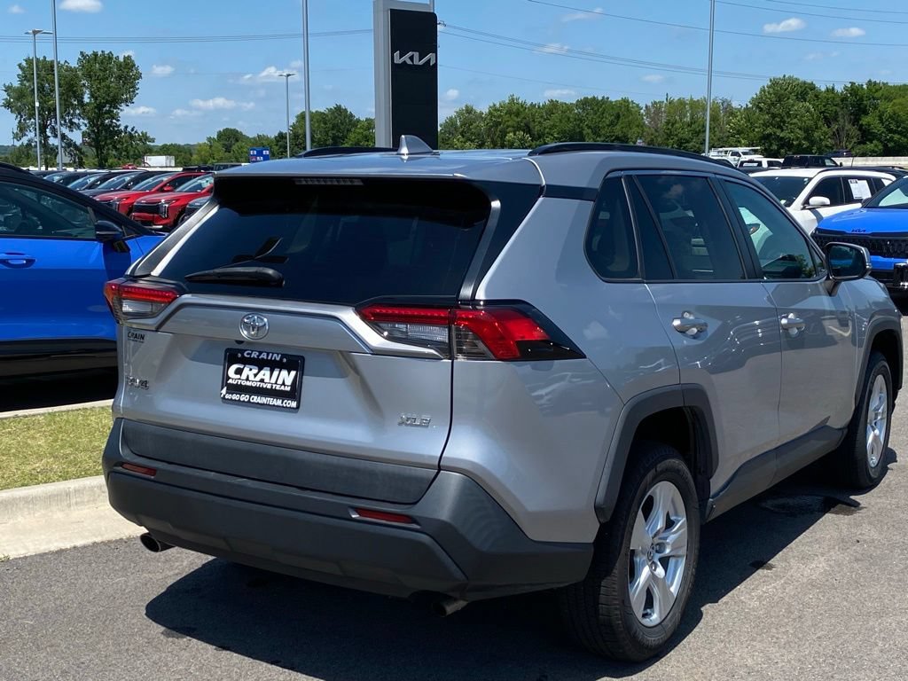 Used 2021 Toyota RAV4 XLE FWD image 7