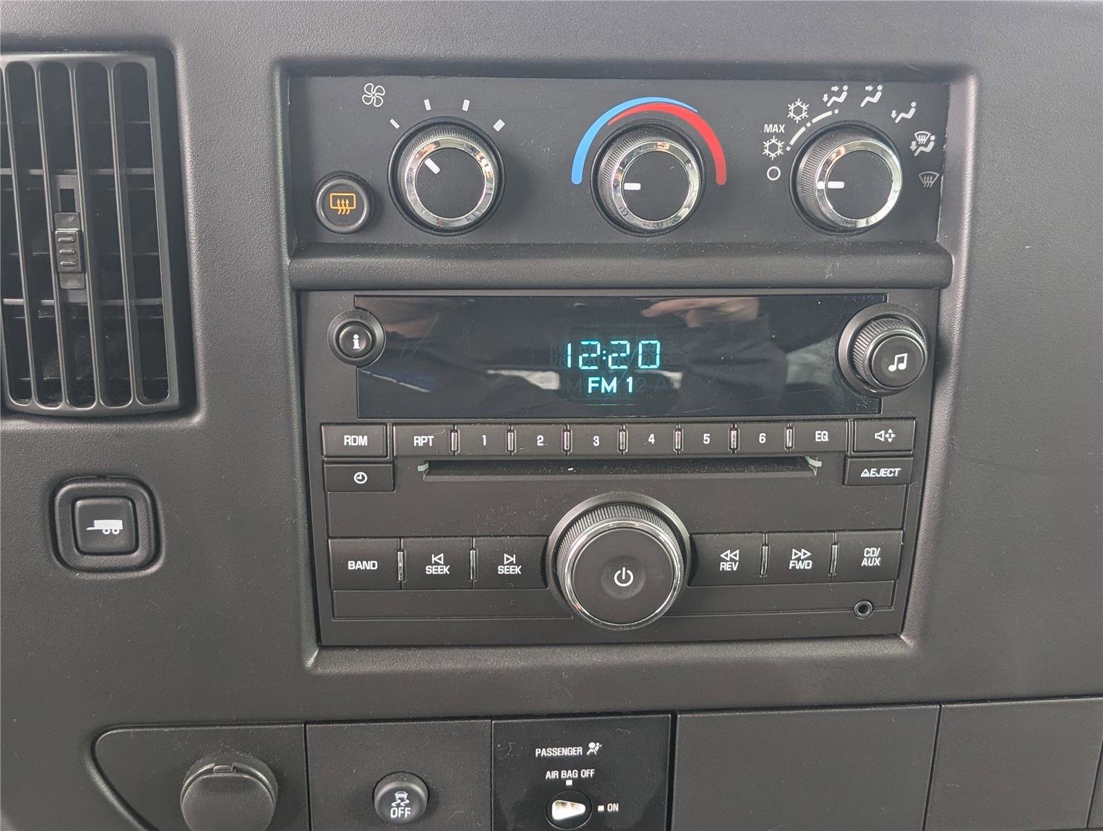 Used 2013 Chevrolet Express 3500 LS image 22