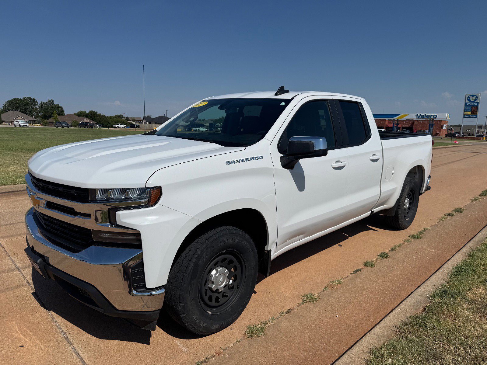 Used 2019 Chevrolet Silverado 1500 LT w/ Trailering Package image 7