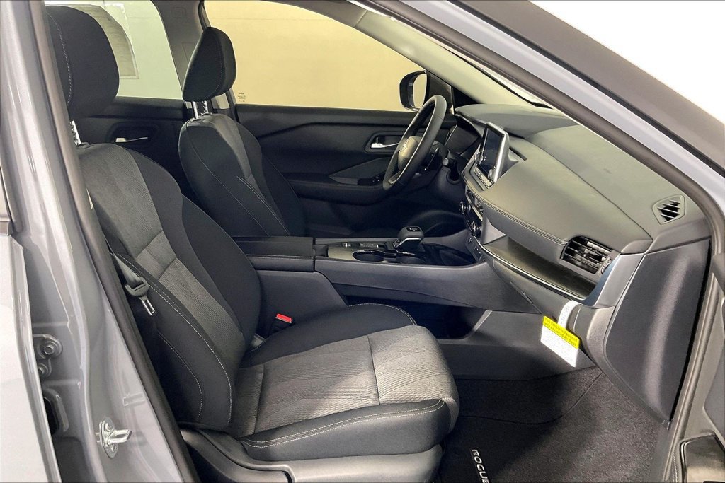 New 2027 Nissan Rogue SV w/ Cold Weather Package FWD image 37