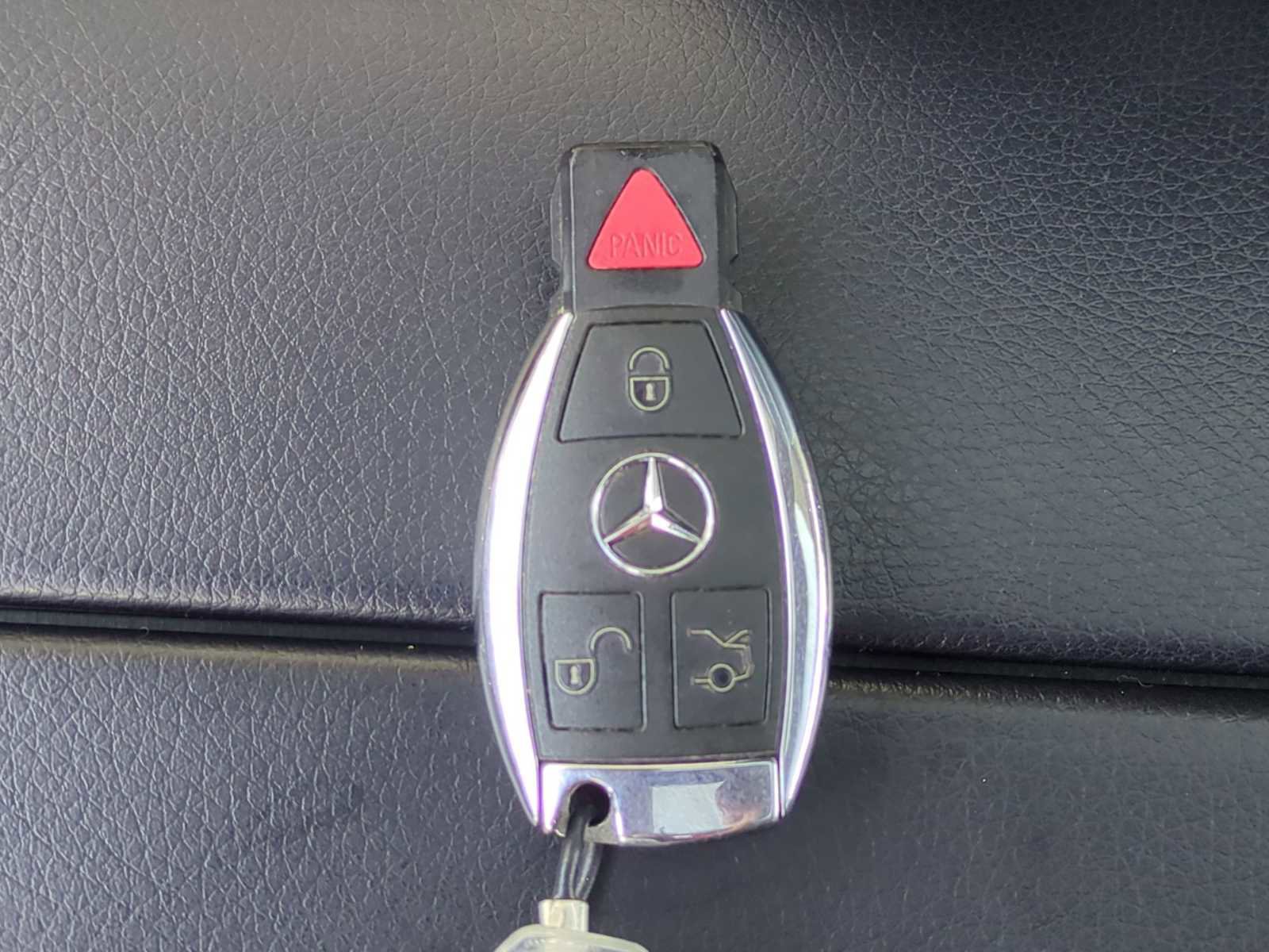 Used 2015 Mercedes-Benz C 300 4MATIC Sedan image 36