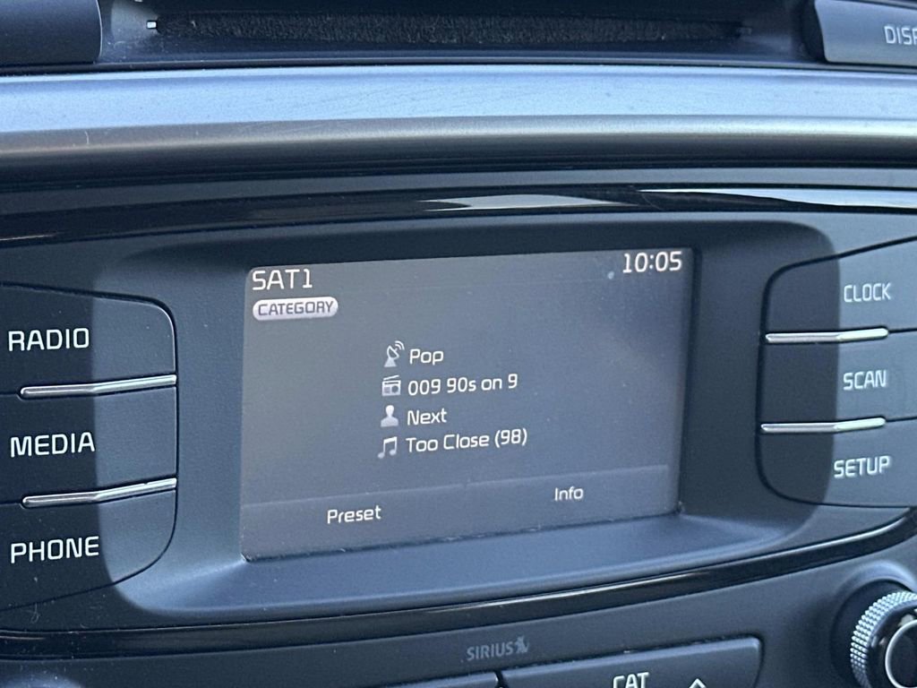 Used 2017 Kia Sorento LX image 15