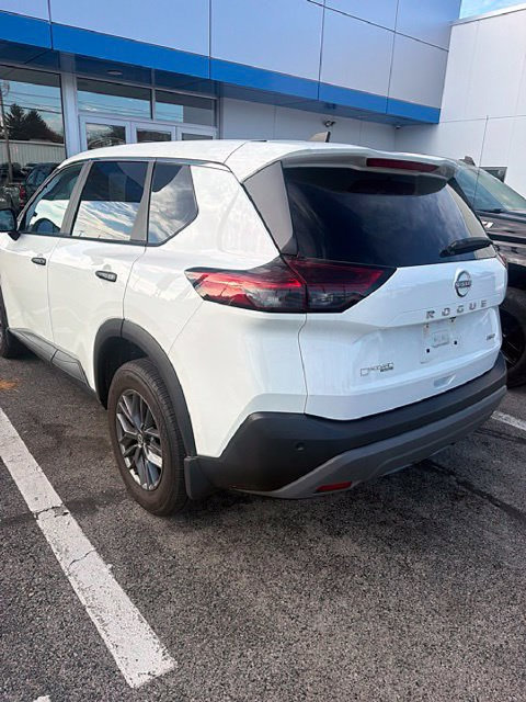Used 2023 Nissan Rogue S AWD/4WD image 5