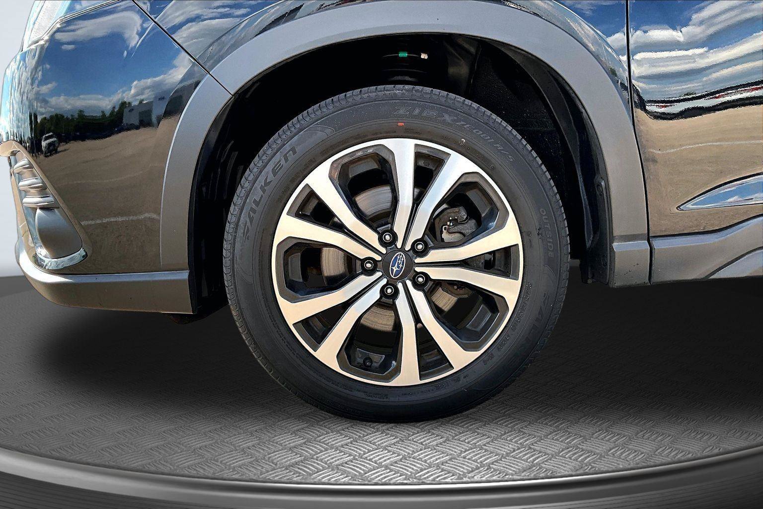 Used 2023 Subaru Forester Limited AWD/4WD image 10