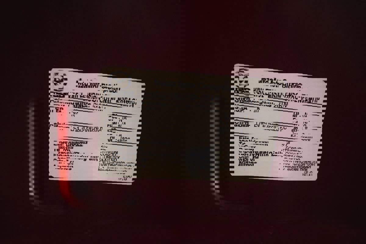 Used 2016 MAZDA MAZDA3 i Sport image 32