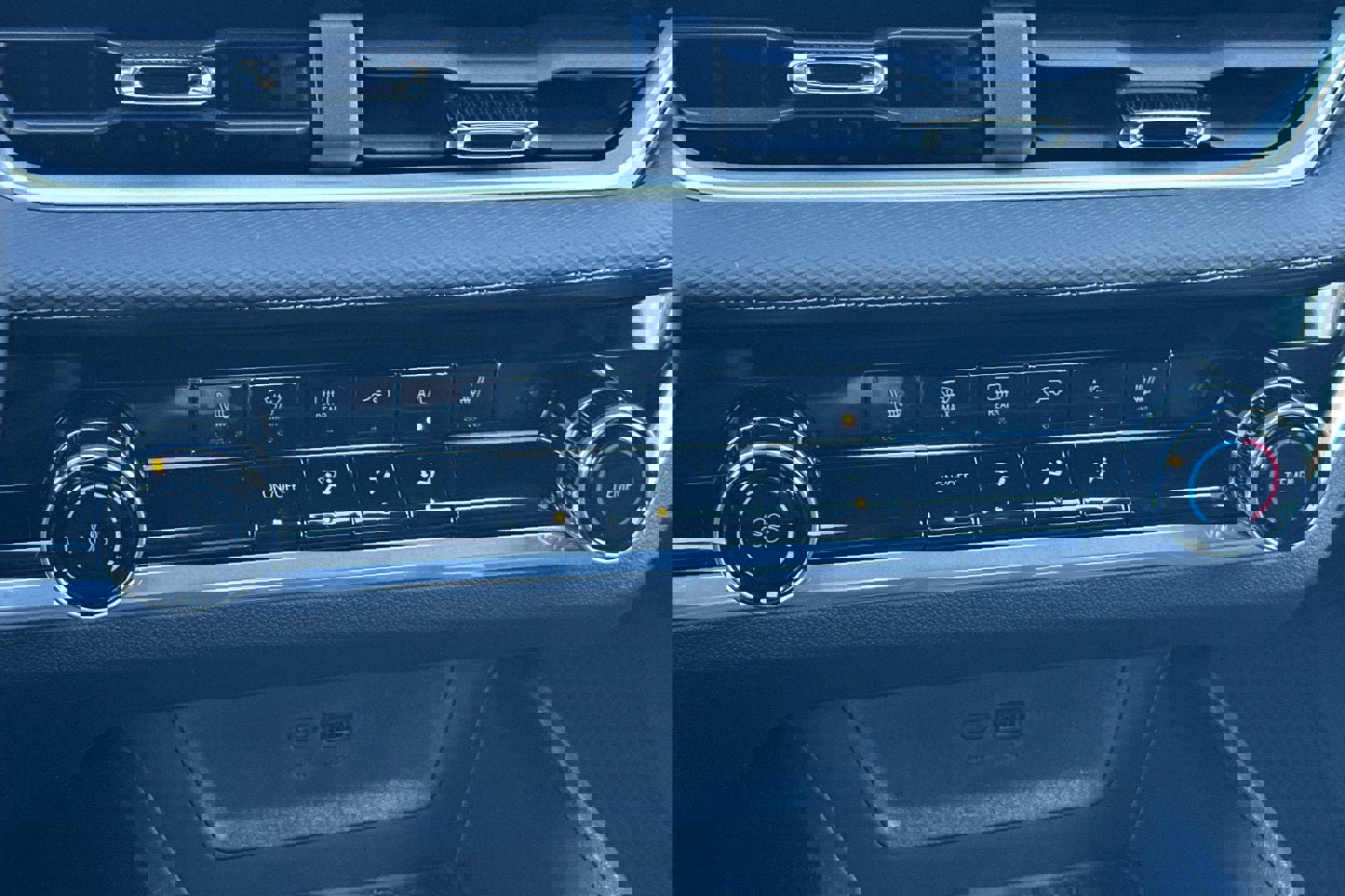 New 2026 Chevrolet Equinox LT w/ Midnight Edition image 18