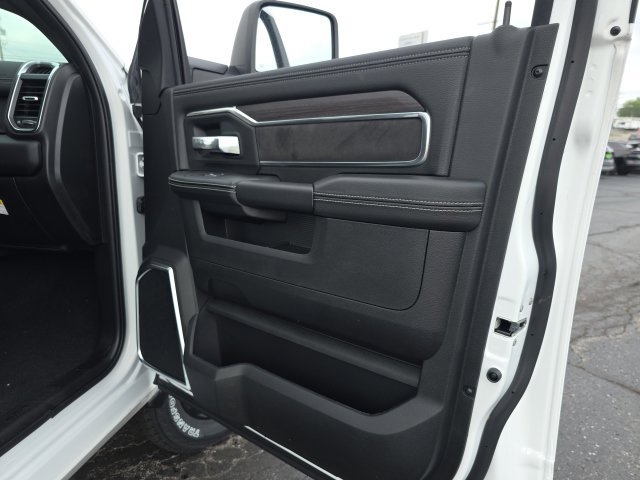 New 2026 RAM 2500 Laramie w/ Night Edition AWD/4WD image 37