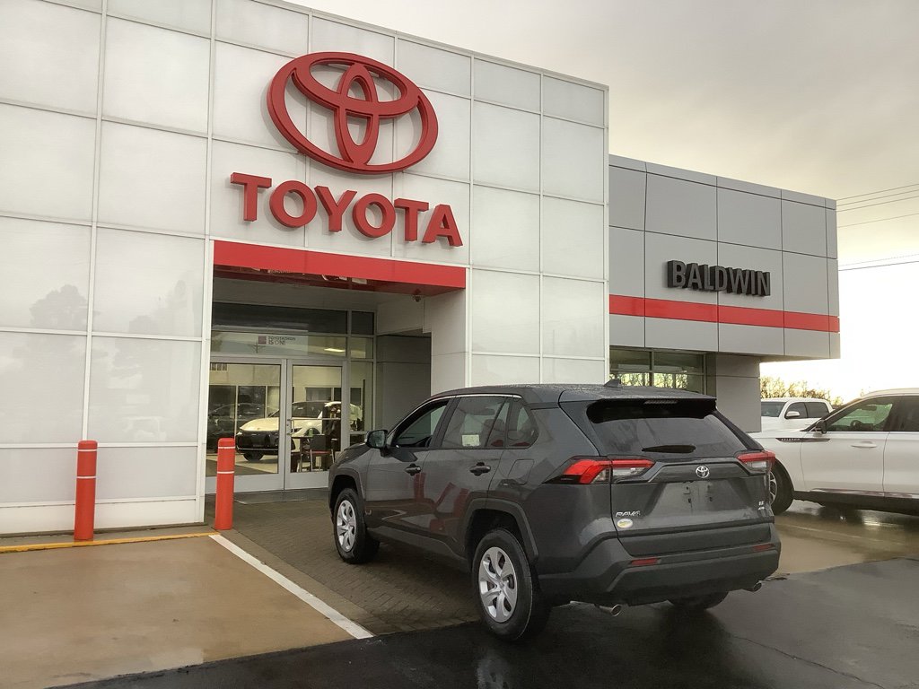 New 2025 Toyota RAV4 LE image 5