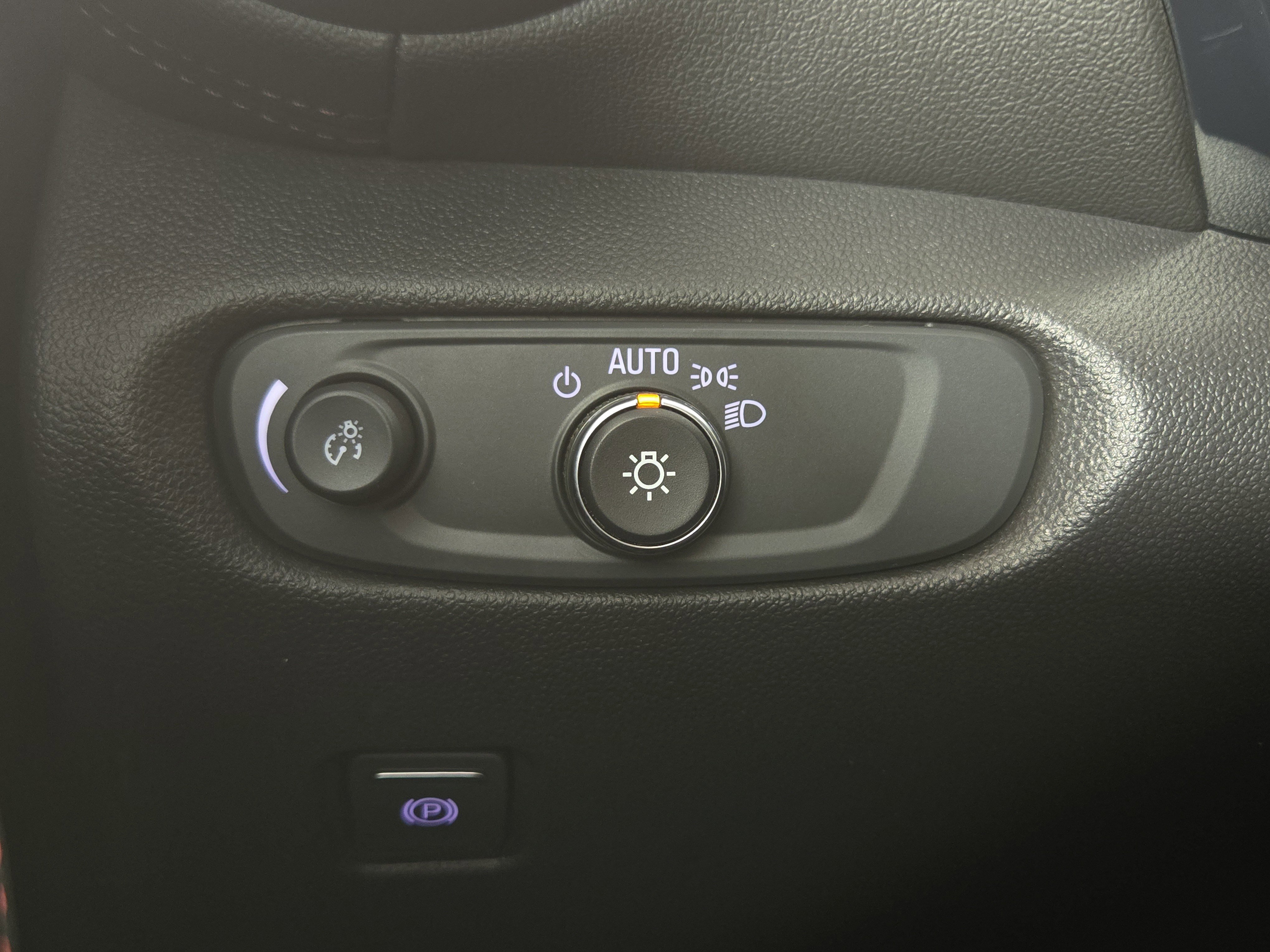 Used 2024 Chevrolet Blazer RS w/ Driver Confidence II Package image 27