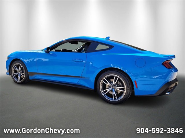 Used 2024 Ford Mustang Premium image 3