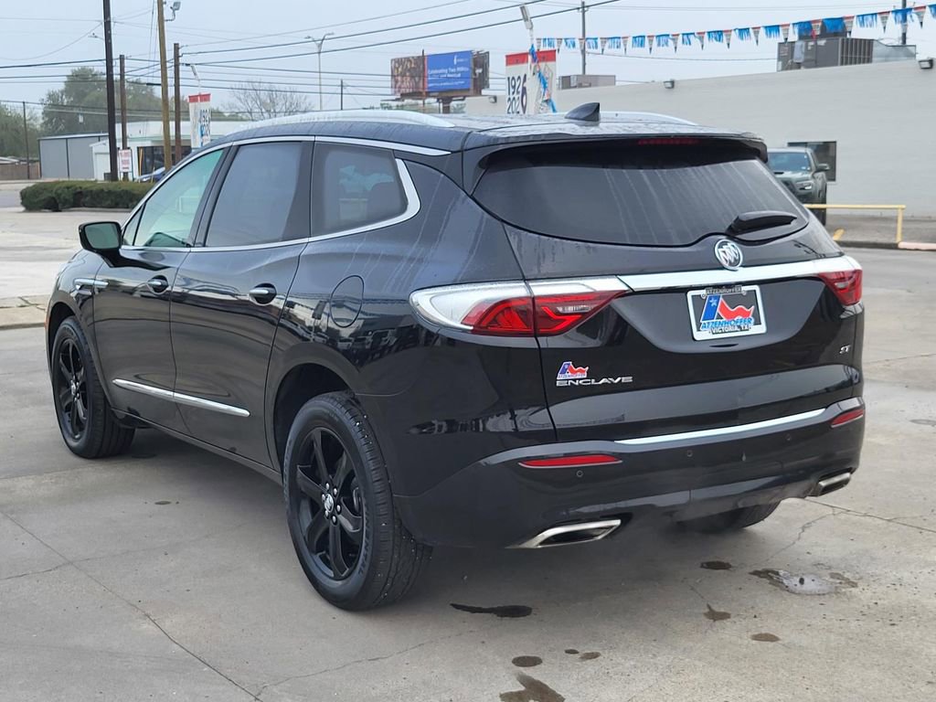 Used 2023 Buick Enclave Essence w/ Sport Touring Edition image 5