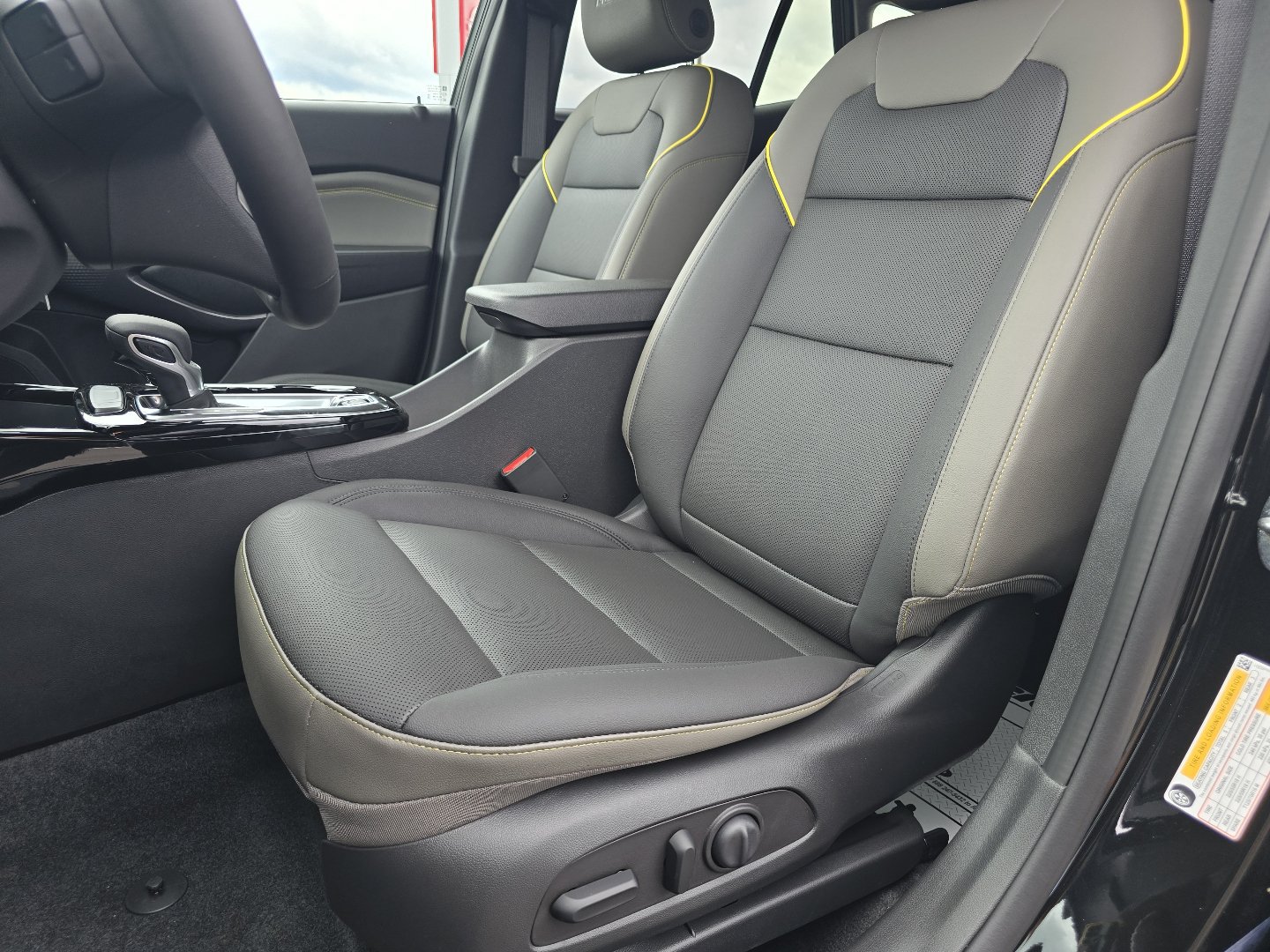 New 2026 Chevrolet Trax ACTIV w/ Driver Confidence Package FWD image 15