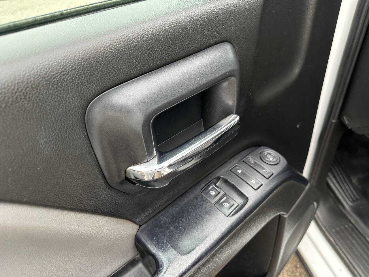 Used 2015 GMC Sierra 1500 2WD Regular Cab image 18