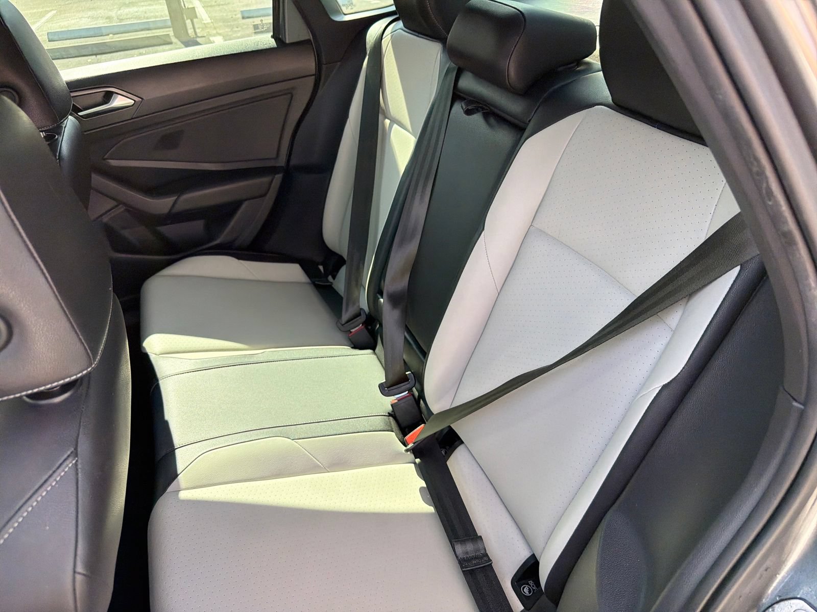 Used 2020 Volkswagen Jetta R-Line w/ R-Line Cold Weather Package FWD image 39