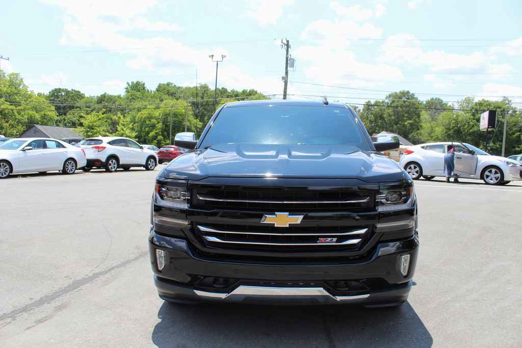 Used 2018 Chevrolet Silverado 1500 LTZ Z71 w/ LTZ Plus Package AWD/4WD image 2