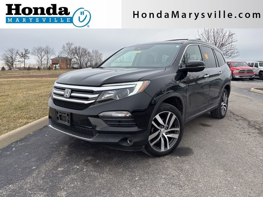 Used 2017 Honda Pilot Touring image 1