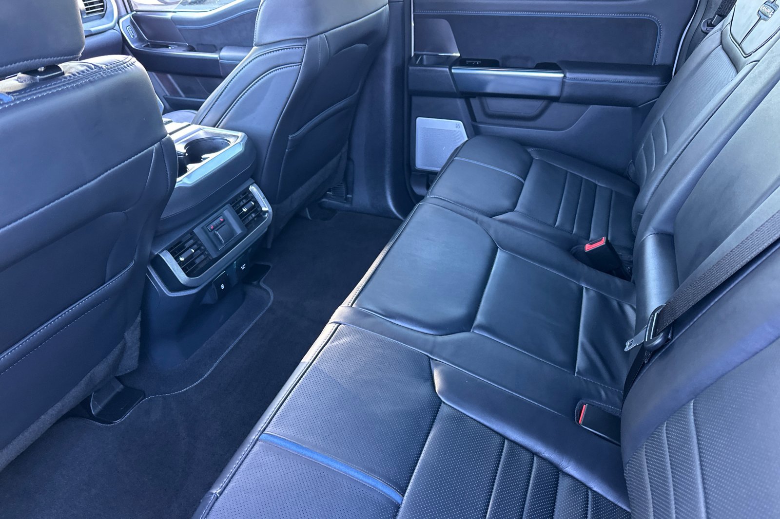 Used 2025 Ford F150 Platinum w/ Equipment Group 702A High image 11