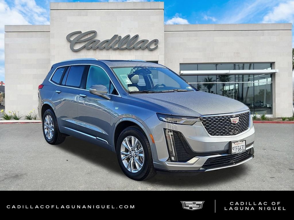 Used 2025 Cadillac XT6 Luxury image 3