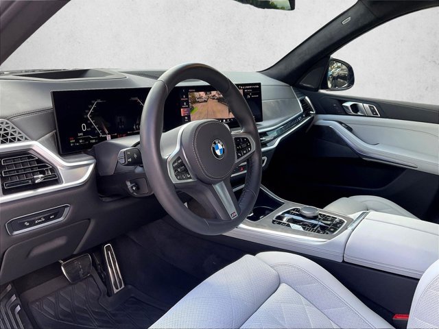 Used 2025 BMW X7 xDrive40i w/ M Sport Package AWD/4WD image 11