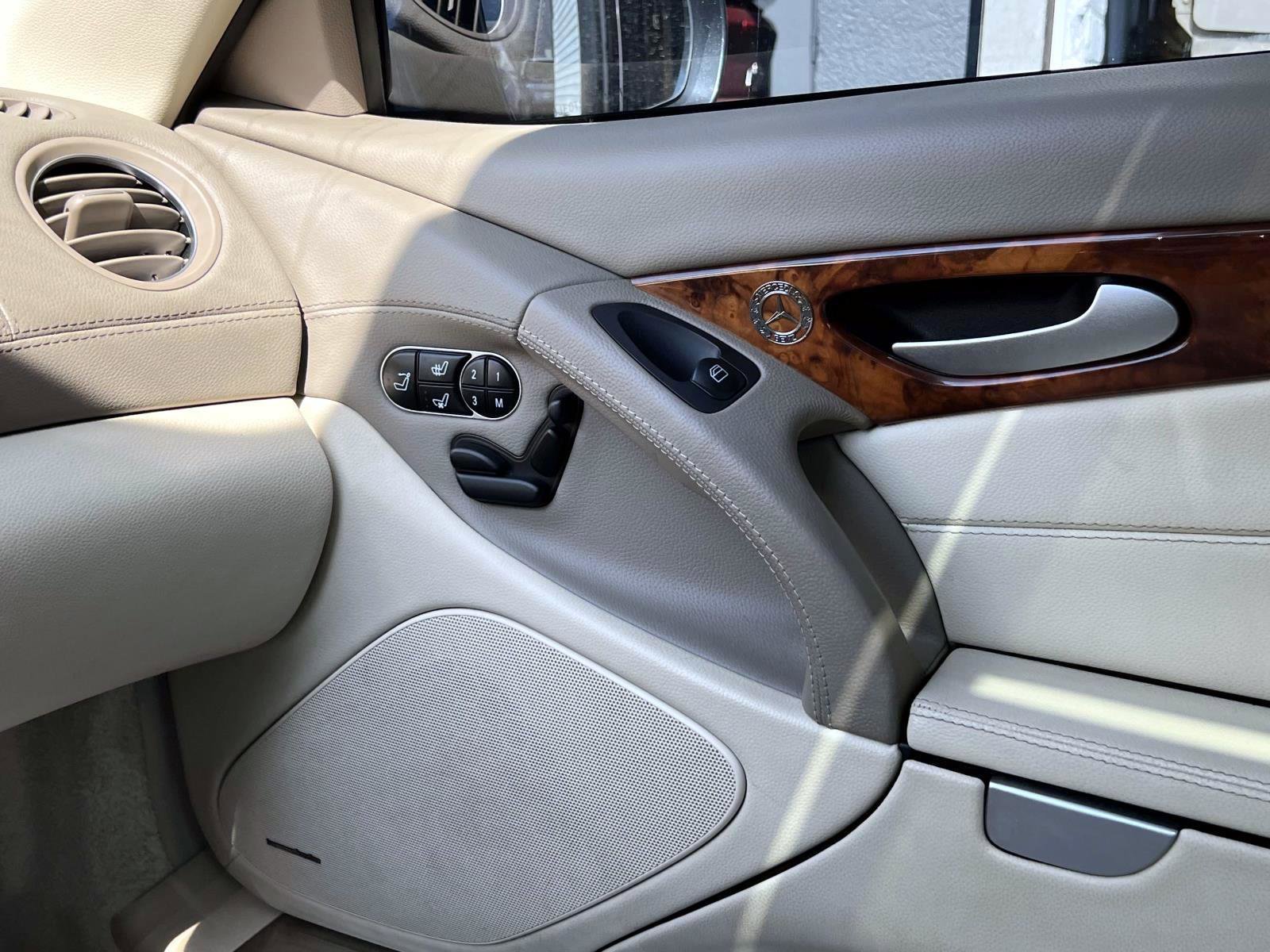 Used 2009 Mercedes-Benz SL 550 image 35