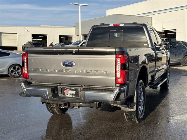 Used 2023 Ford F350 Lariat w/ Chrome Package image 6