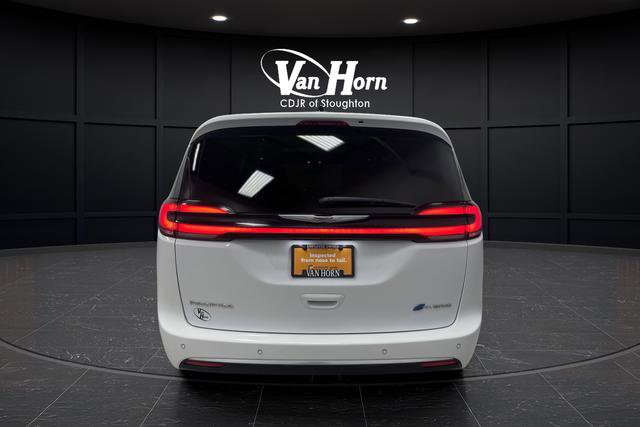 Certified 2024 Chrysler Pacifica Pinnacle image 15