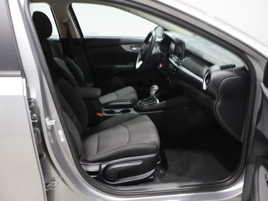 Used 2023 Kia Forte LXS w/ LXS Technology Package FWD image 22