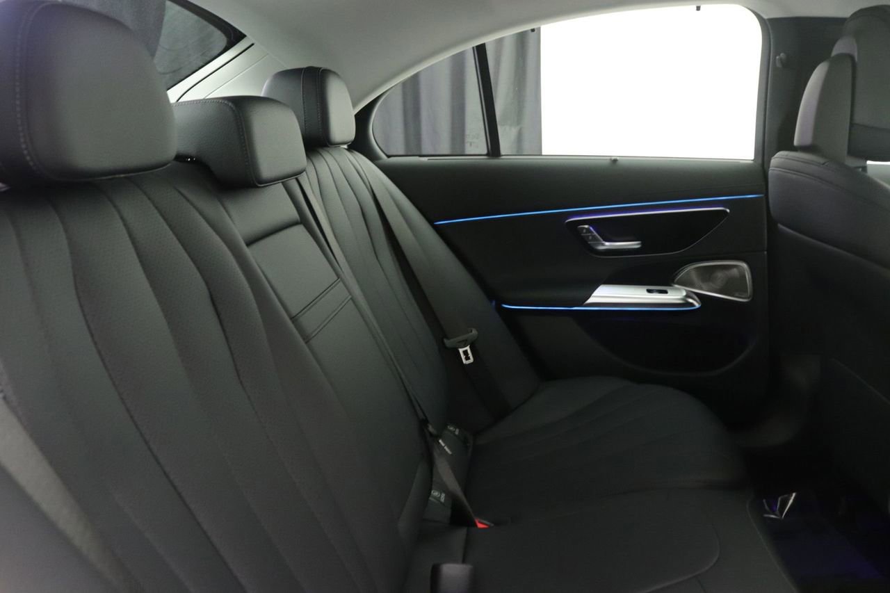 New 2026 Mercedes-Benz E 450 4MATIC Sedan image 10