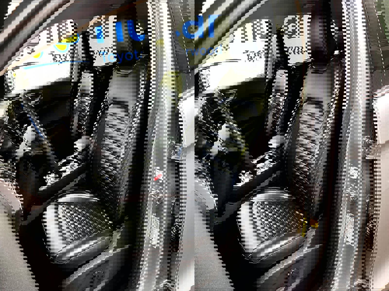 Used 2024 Ford Edge SEL image 20