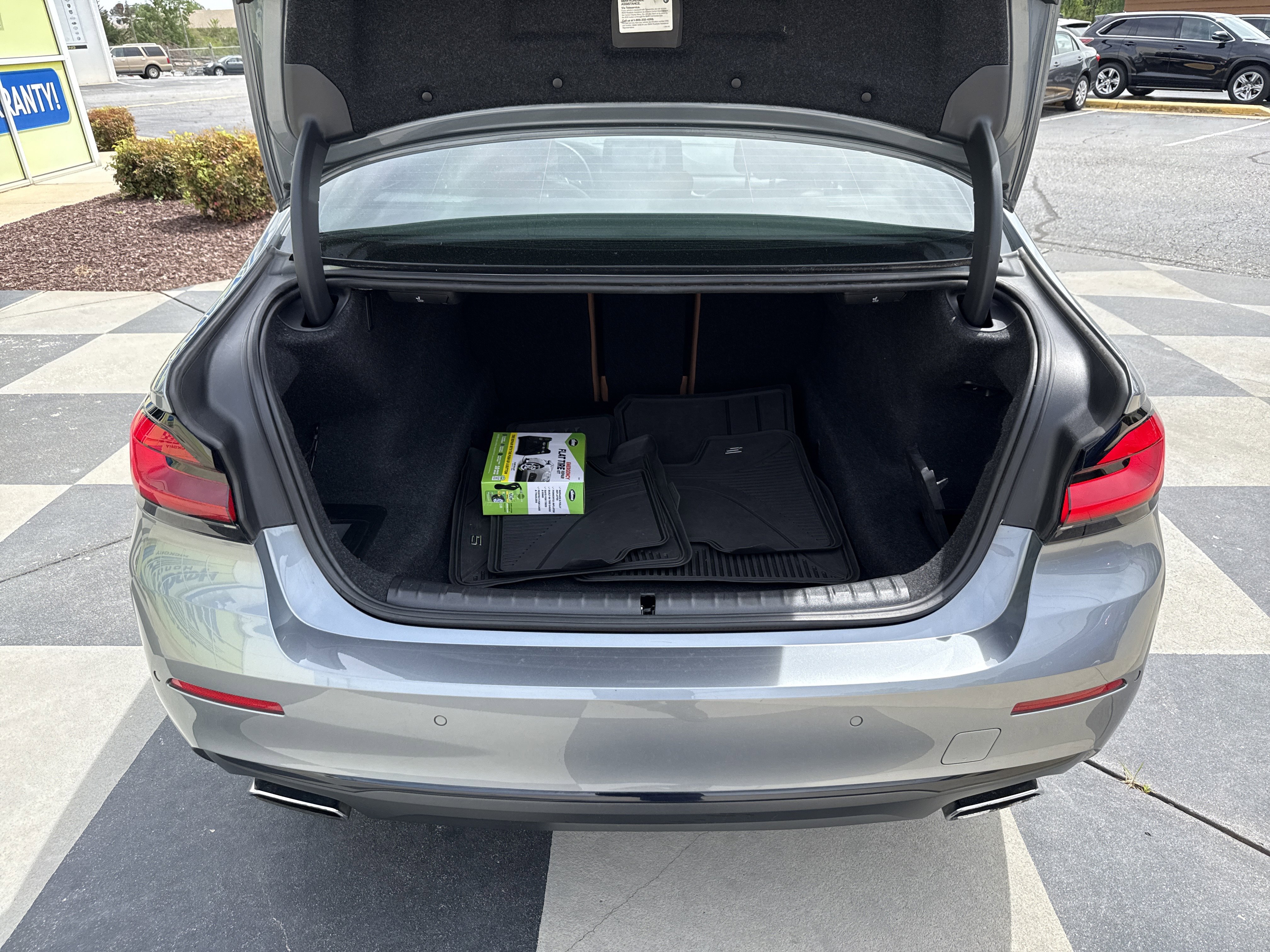 Used 2021 BMW 540i w/ Premium Package image 33