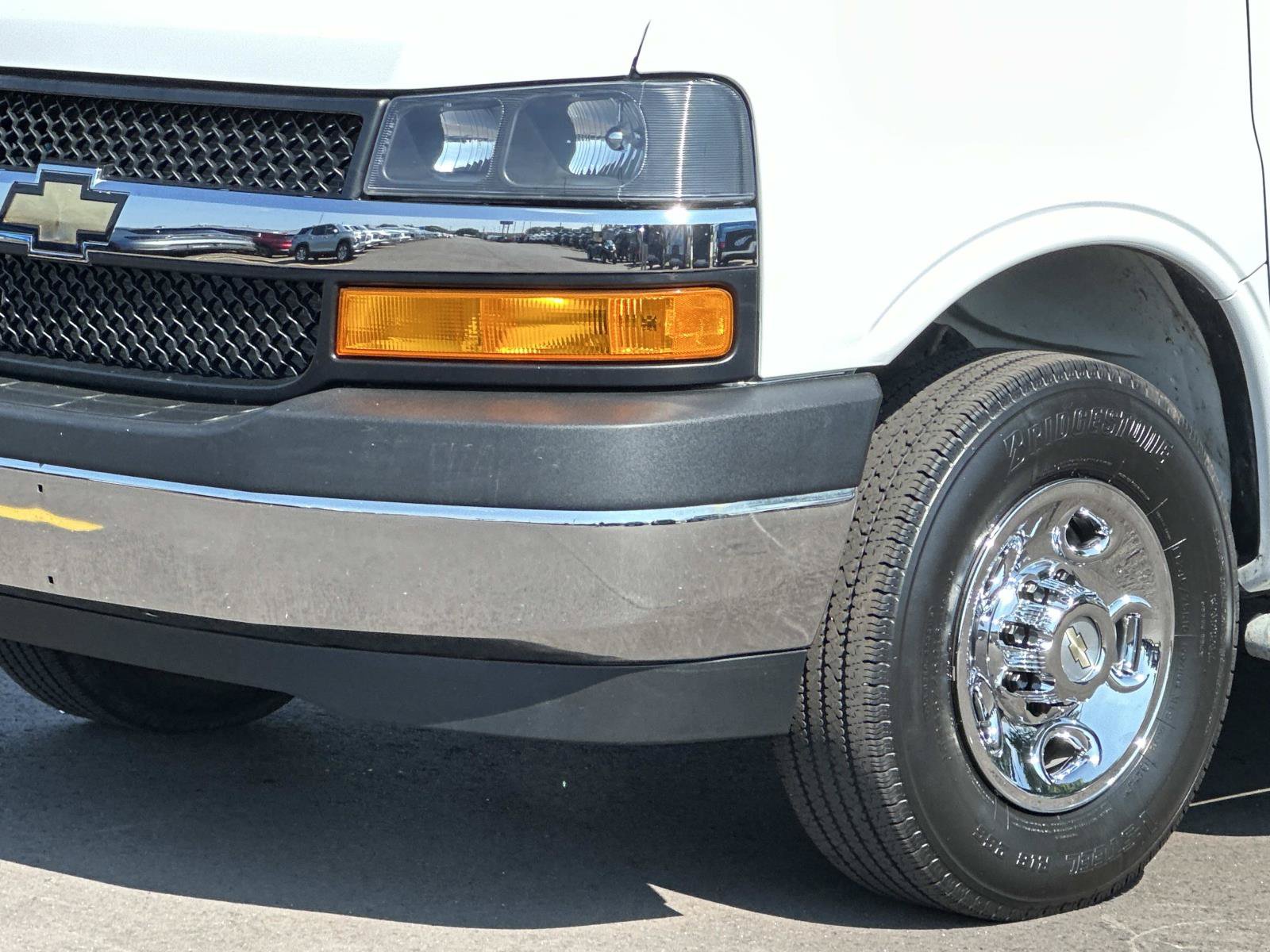 Certified 2025 Chevrolet Express 2500 w/ Driver Convenience Package RWD image 7