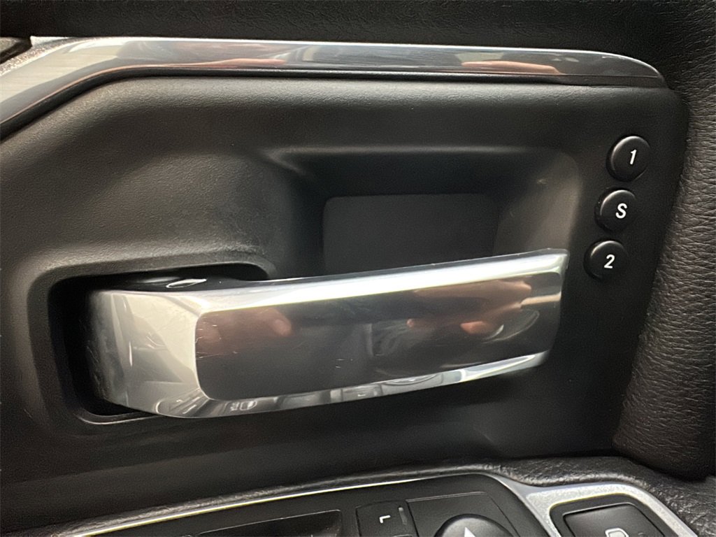 Used 2019 RAM 3500 Laramie image 11