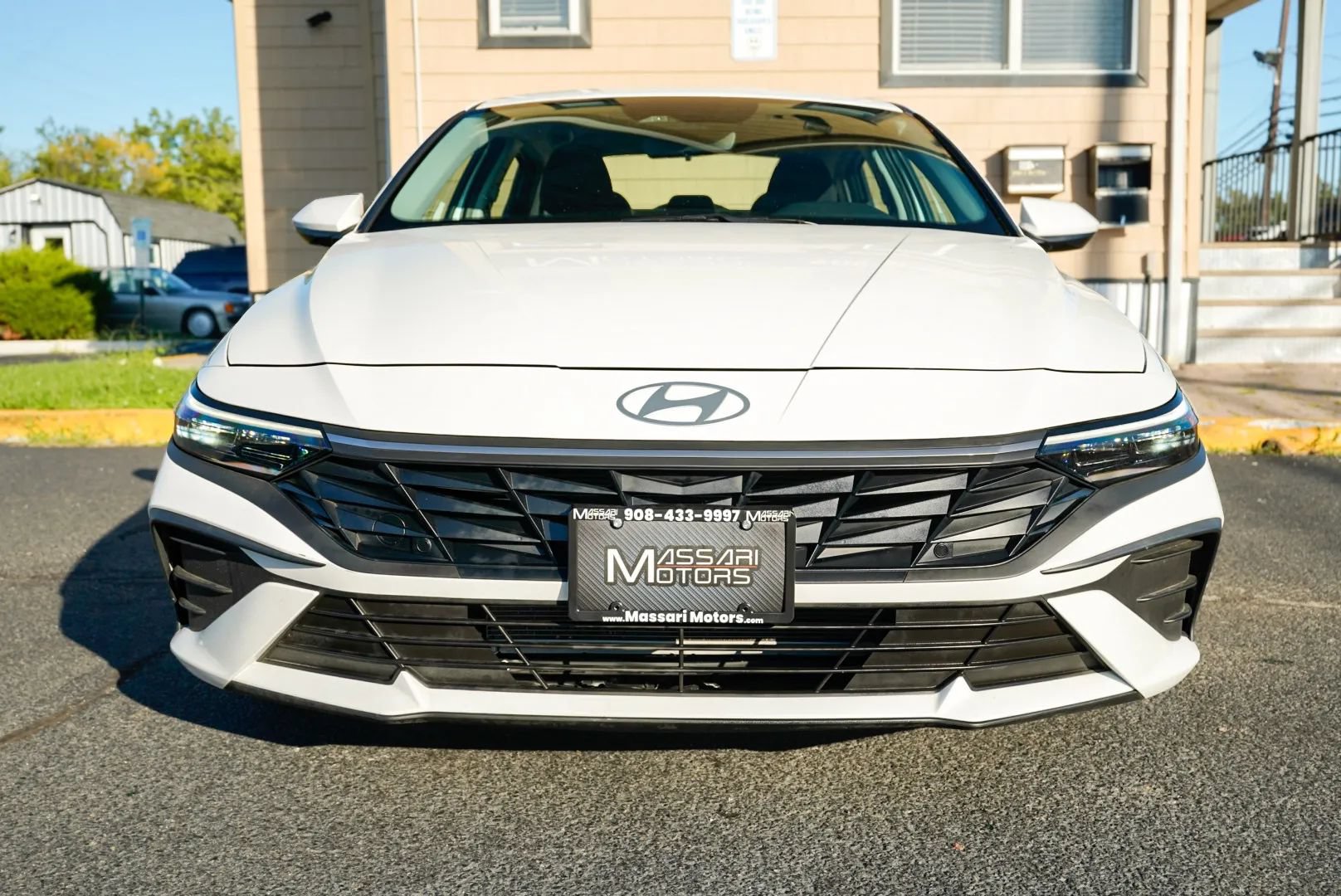 Used 2025 Hyundai Elantra SE FWD image 2