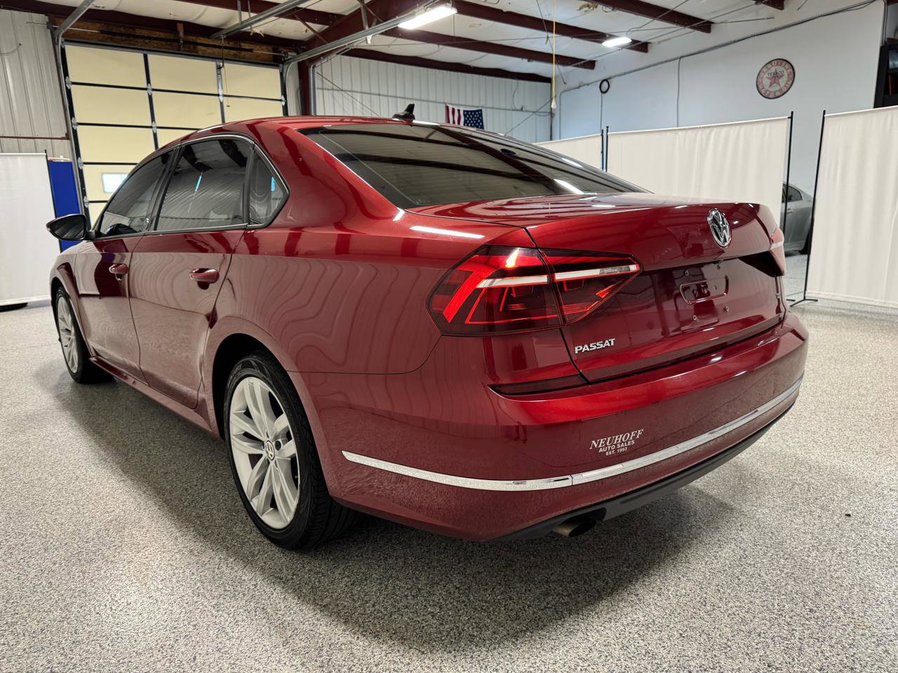 Used 2019 Volkswagen Passat 2.0T Wolfsburg w/ Wheels & Sunroof Package image 5