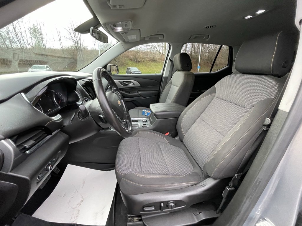 Used 2018 Chevrolet Traverse LT image 29