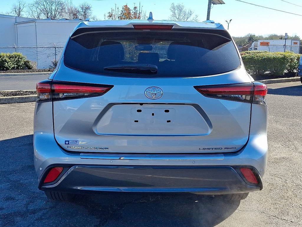 Used 2023 Toyota Highlander Limited image 10